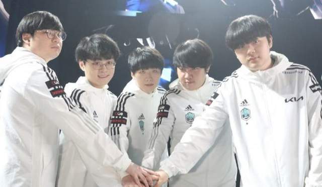 鱼儿说三 鱼儿说三