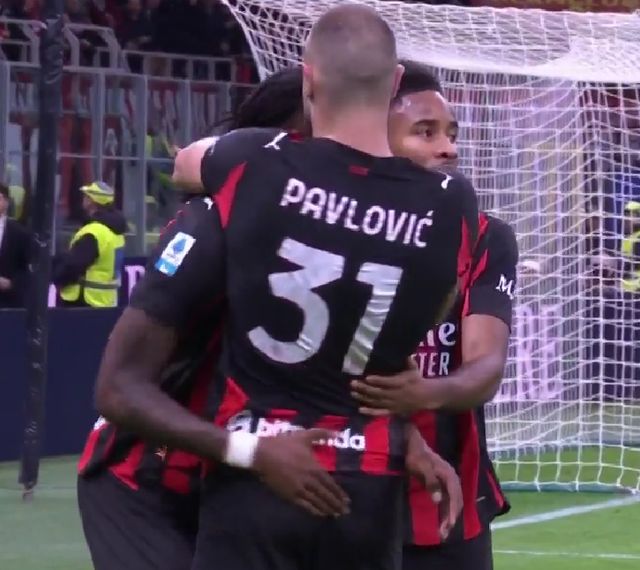 在关键客场 在关键客场