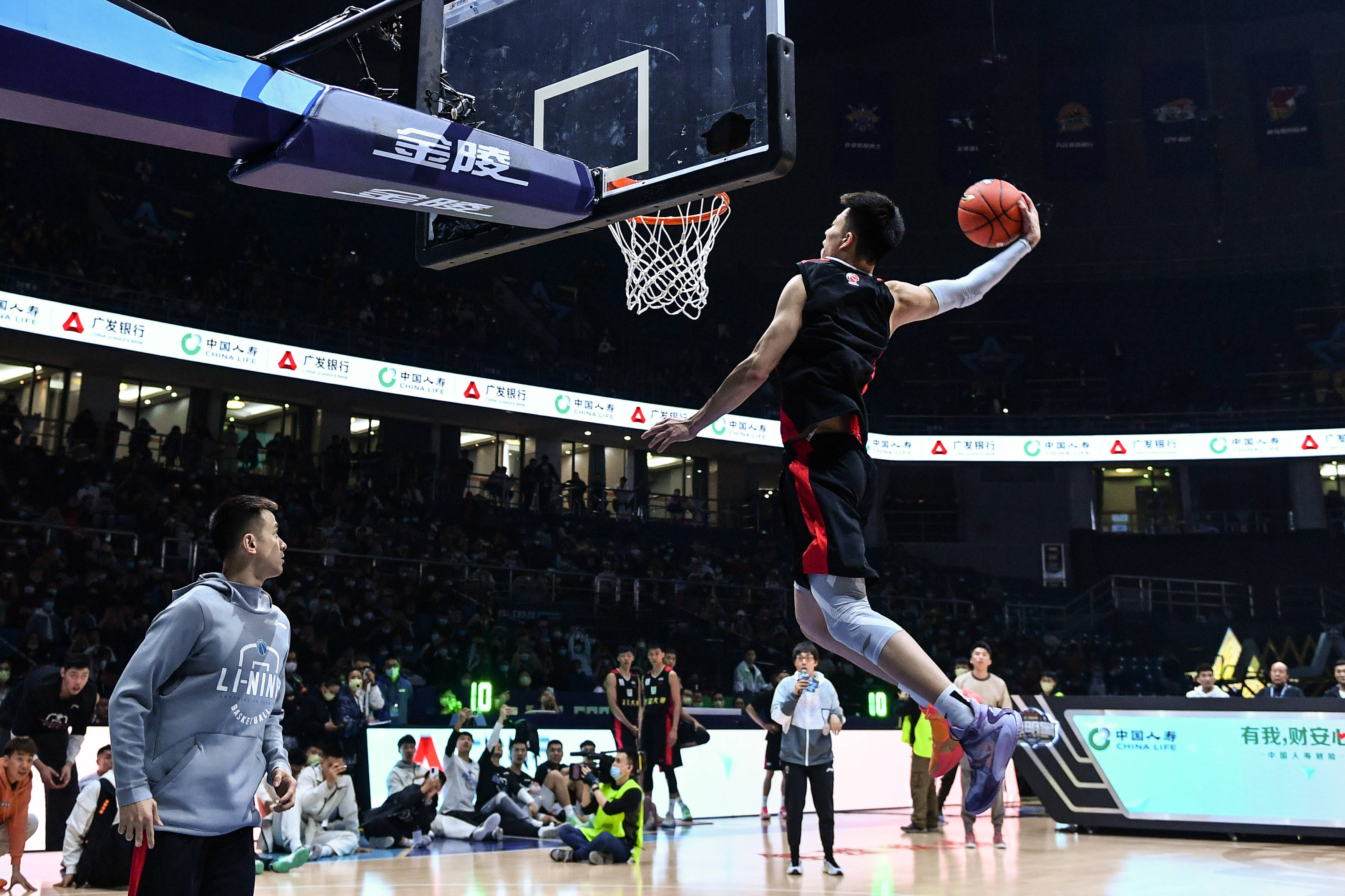 中占得先机 中占得先机